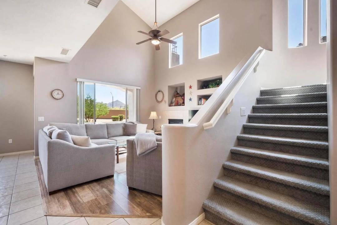 Real Estate Picture 9