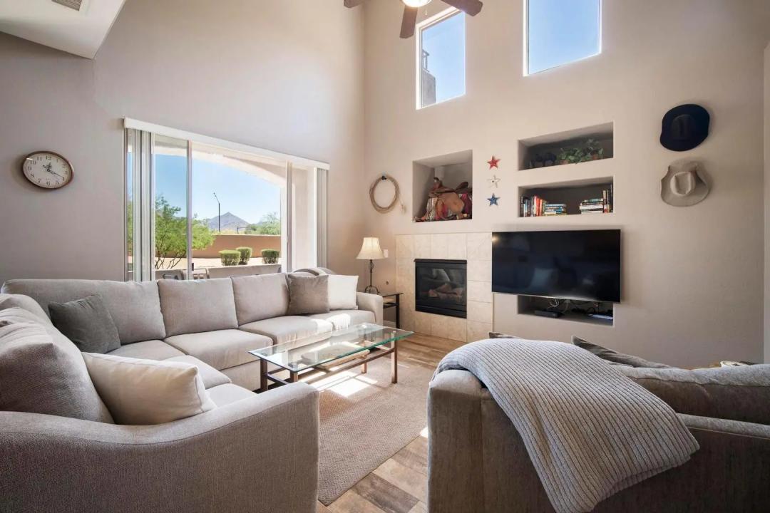 Real Estate Picture 12