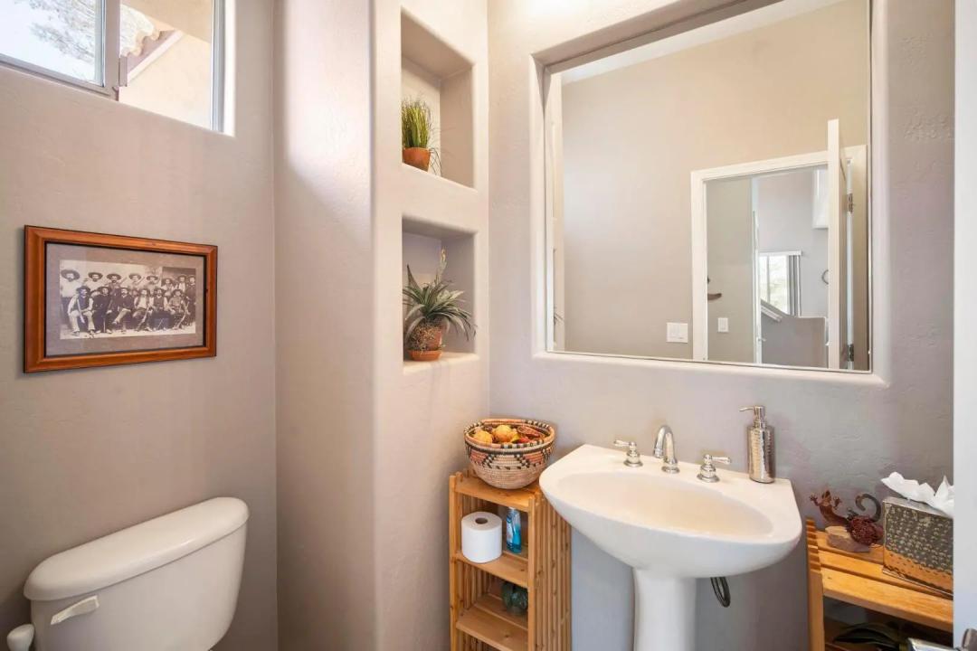 Real Estate Picture 16