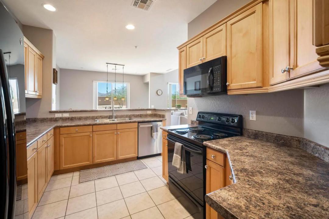 Real Estate Picture 21