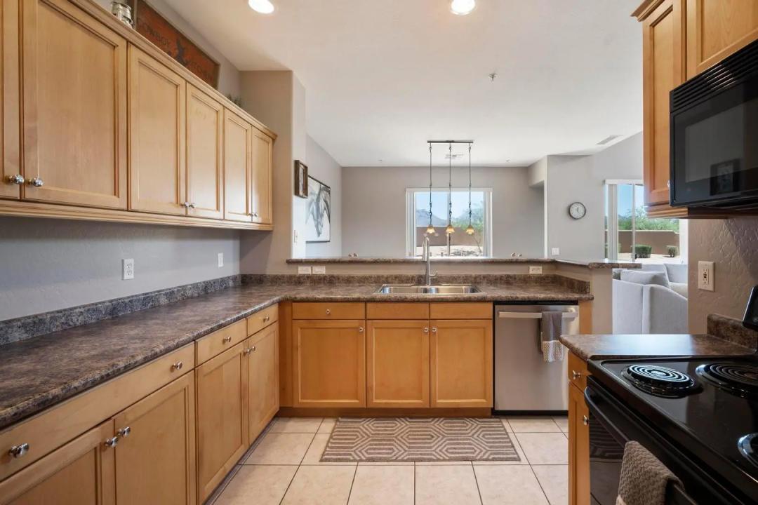 Real Estate Picture 22