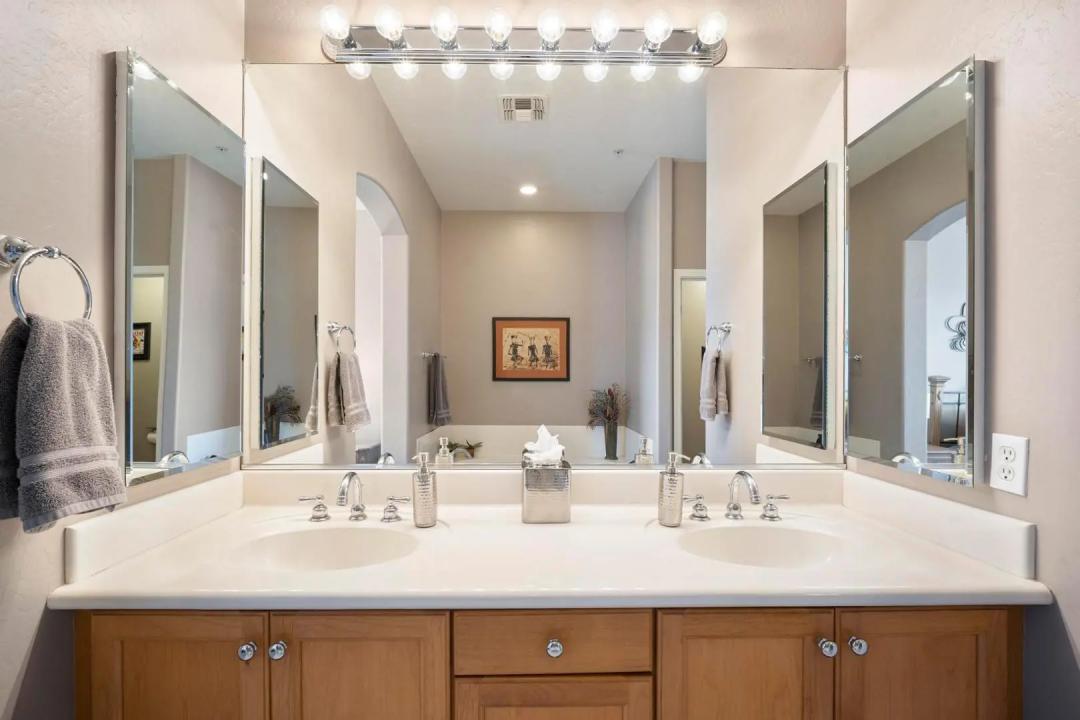 Real Estate Picture 27