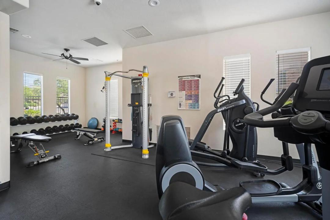 Real Estate Picture 43