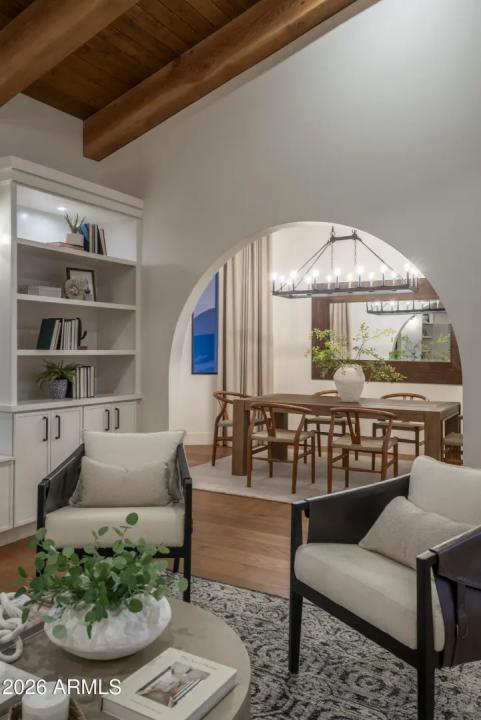 Real Estate Picture 18