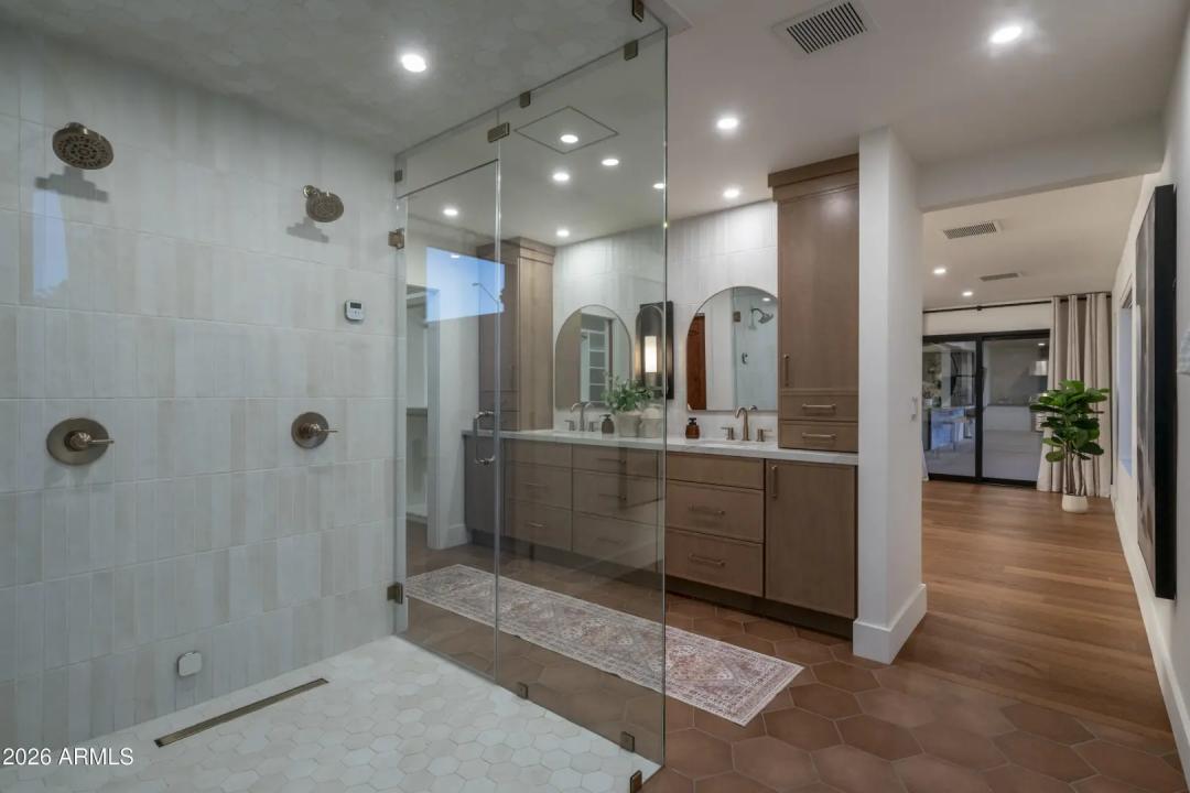 Real Estate Picture 27