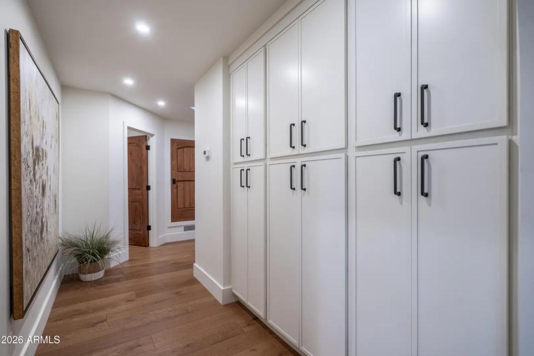 Real Estate Picture 33