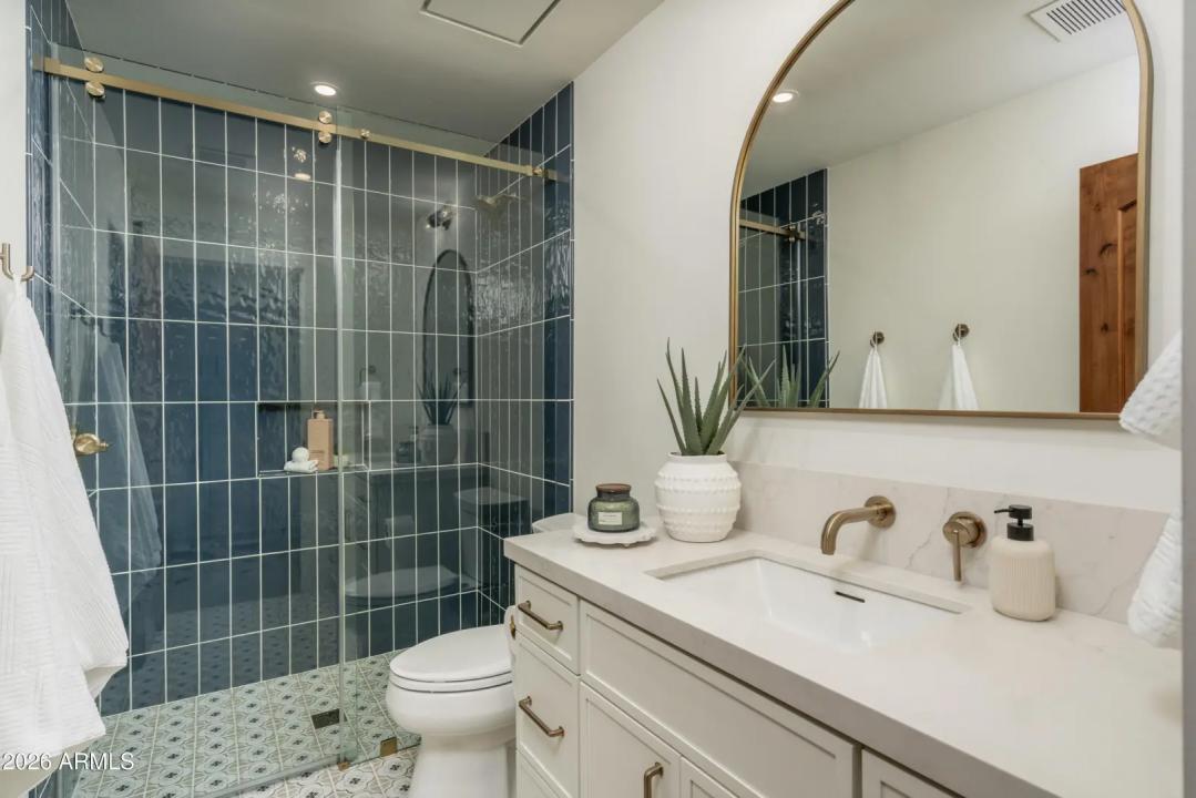 Real Estate Picture 39