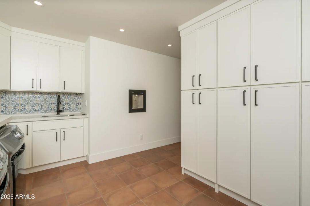 Real Estate Picture 20