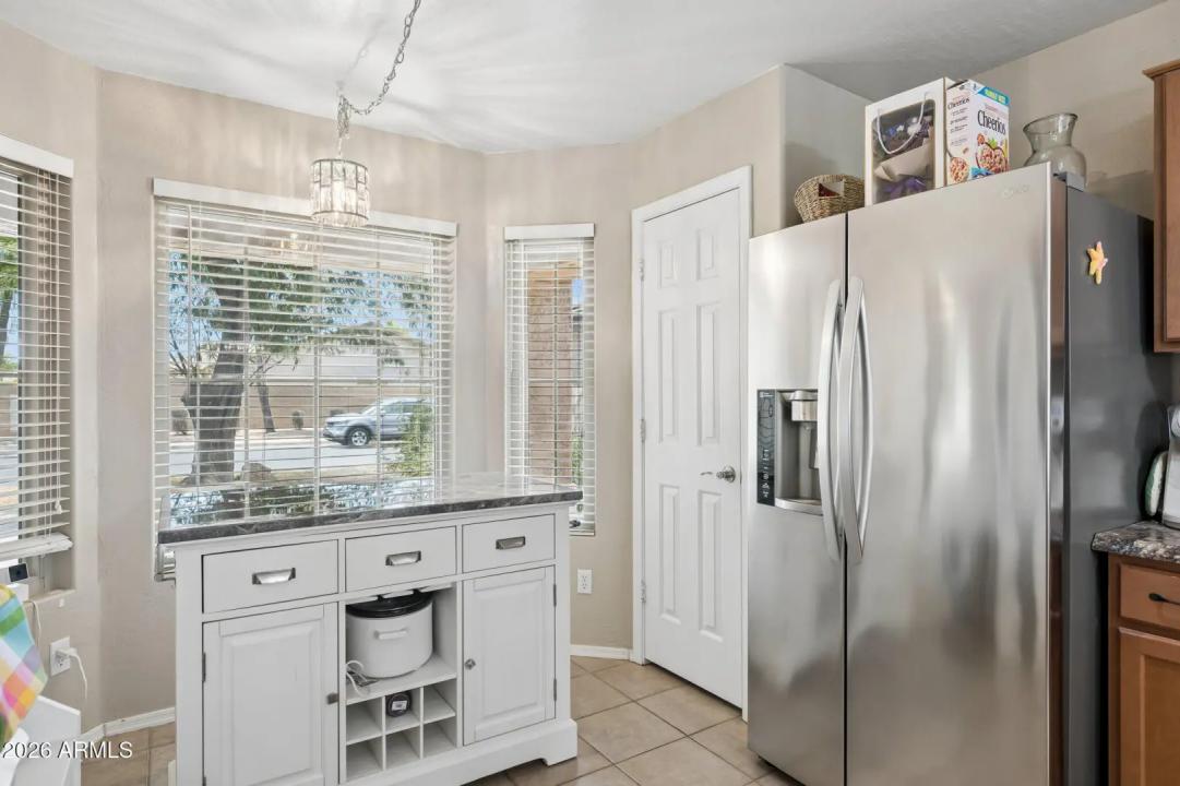 Real Estate Picture 5