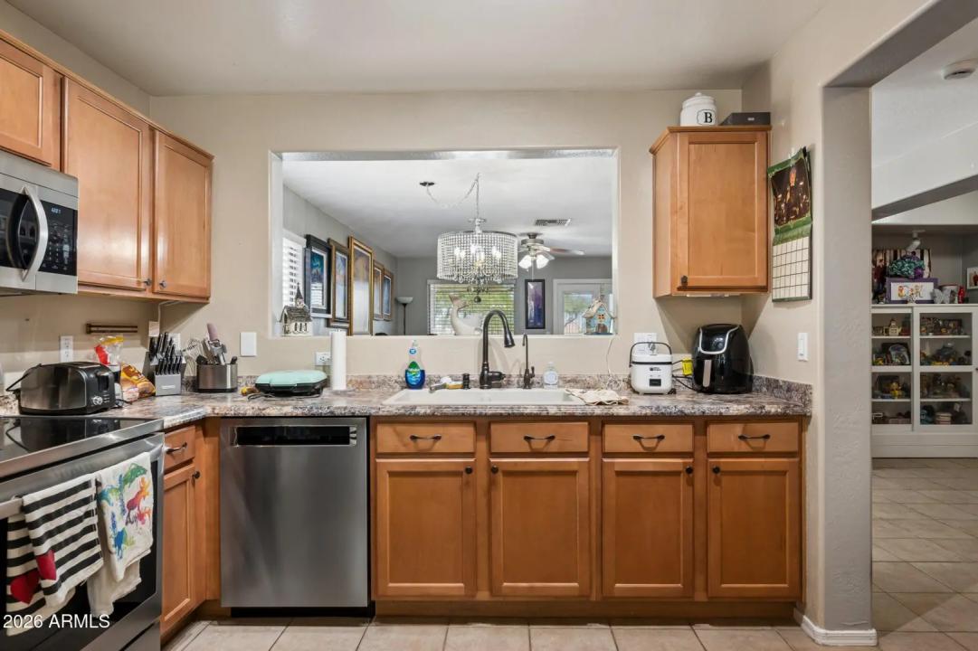 Real Estate Picture 6