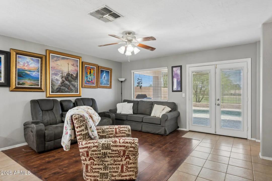 Real Estate Picture 7