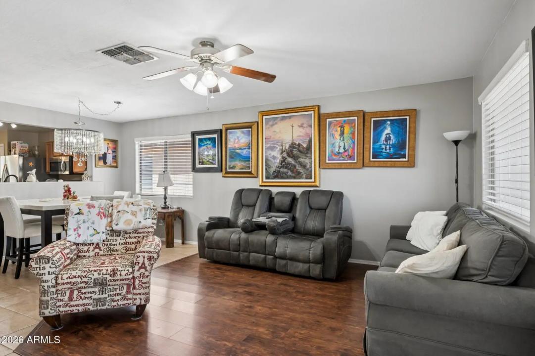 Real Estate Picture 9