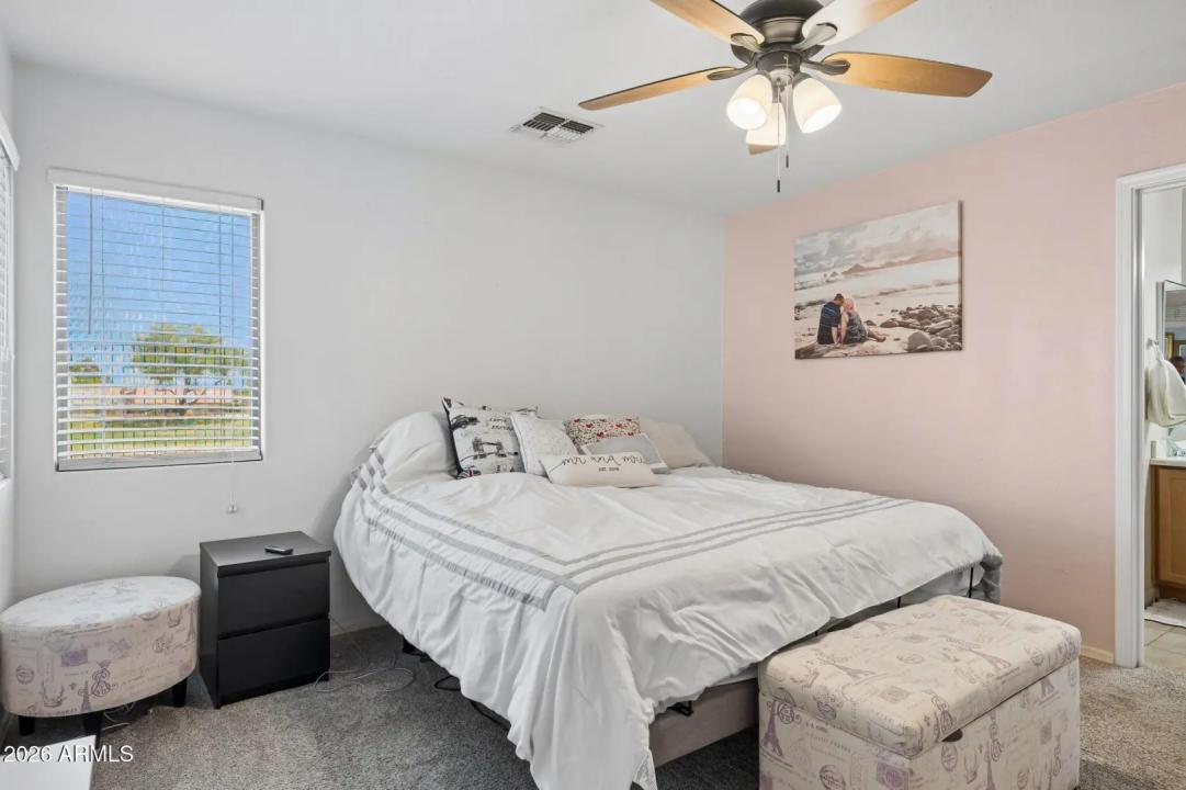 Real Estate Picture 11