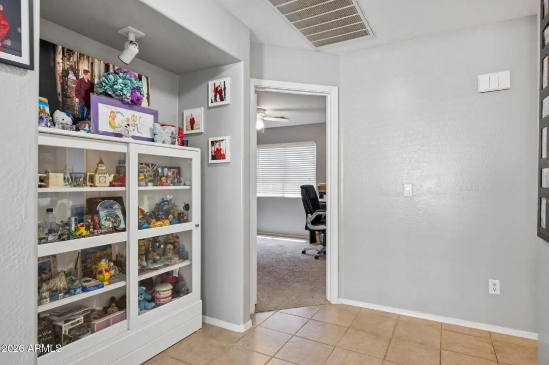 Real Estate Picture 16