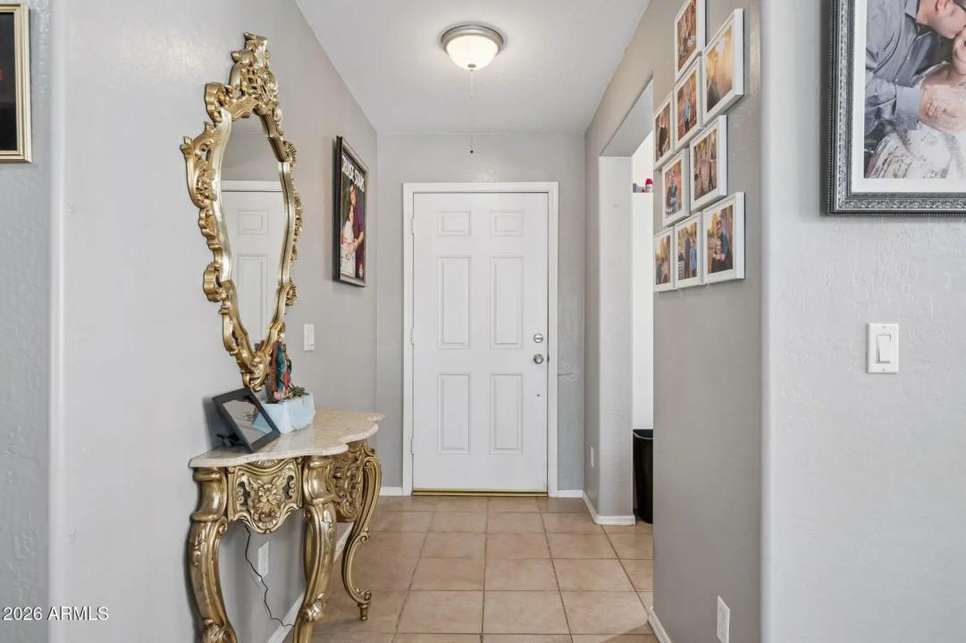 Real Estate Picture 3