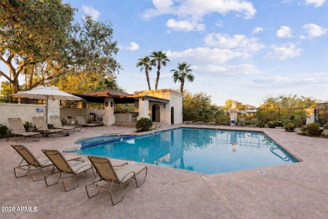 Real Estate Picture 1