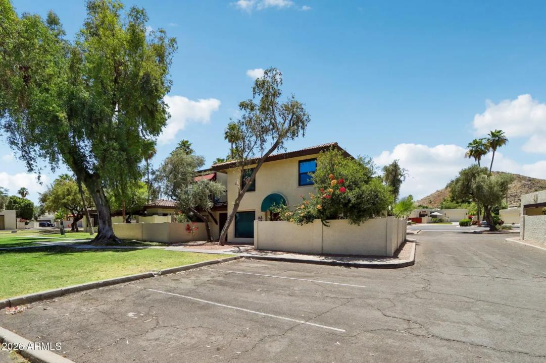 Real Estate Picture 37