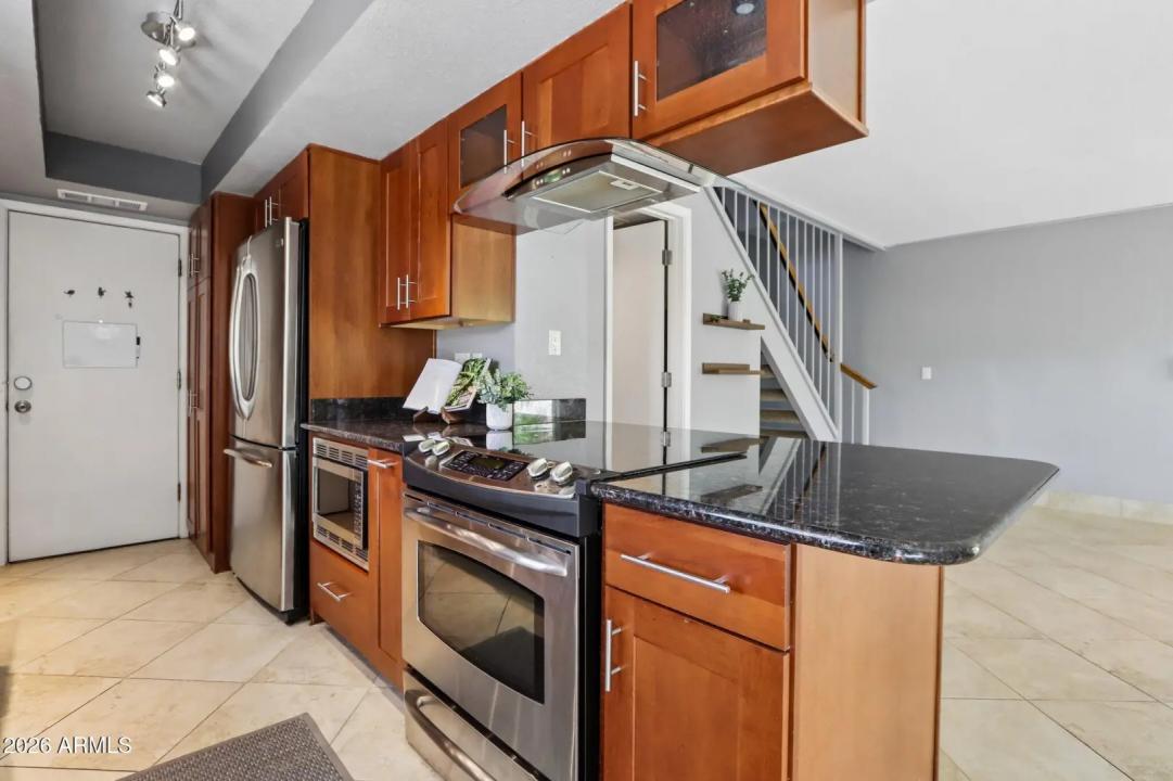 Real Estate Picture 5