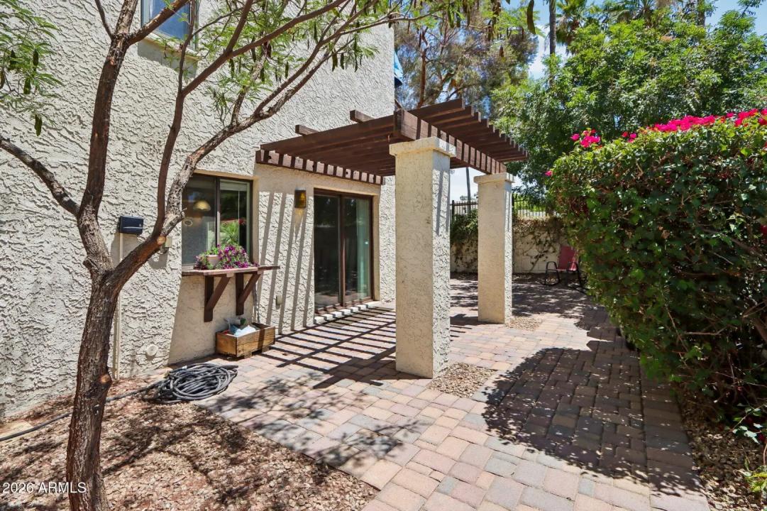 Real Estate Picture 26