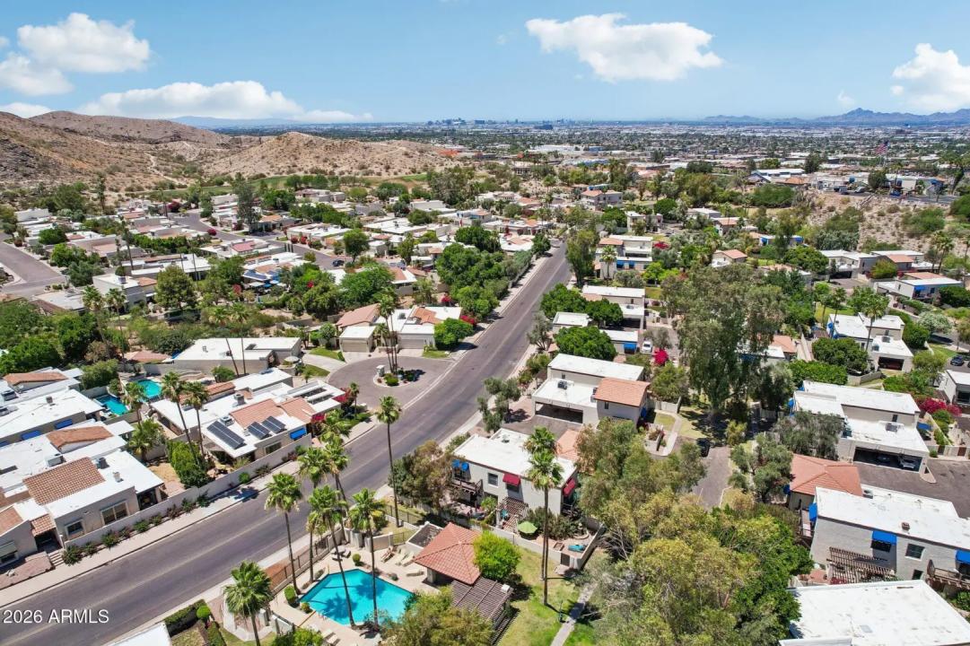 Real Estate Picture 33