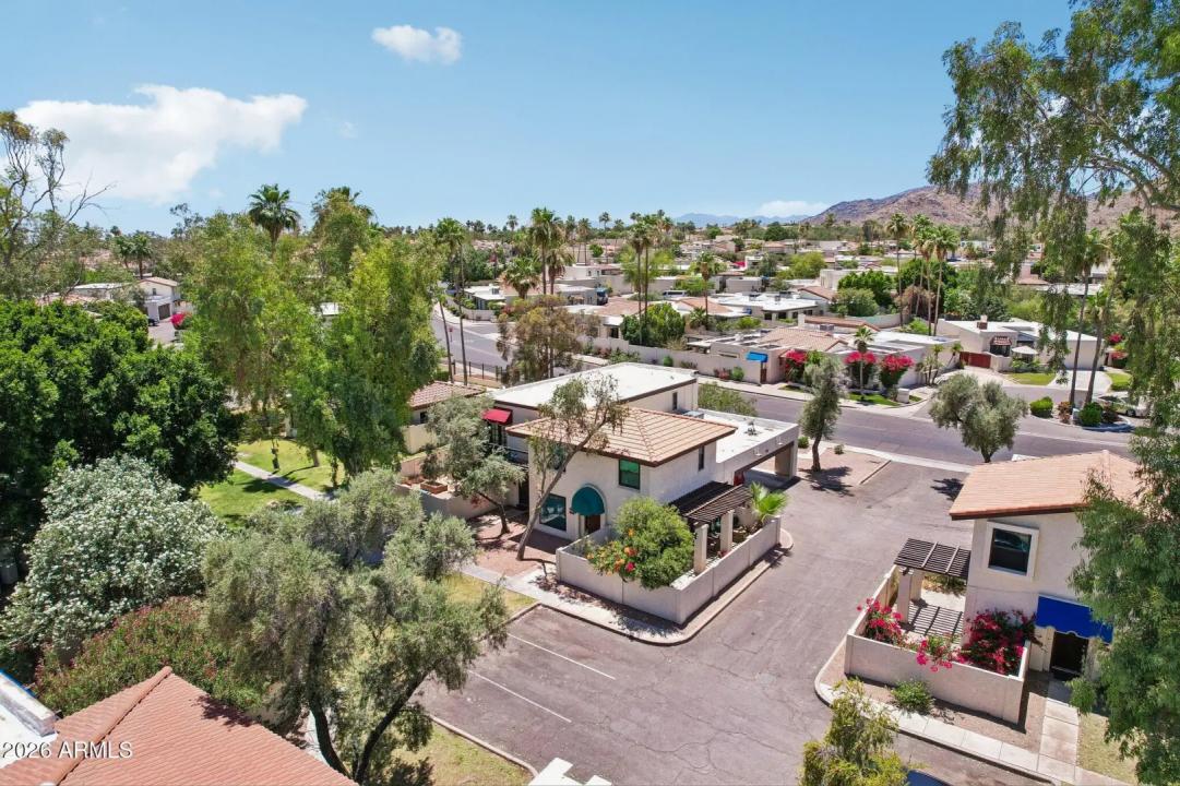 Real Estate Picture 32