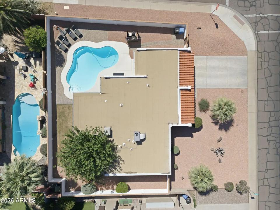 Real Estate Picture 37