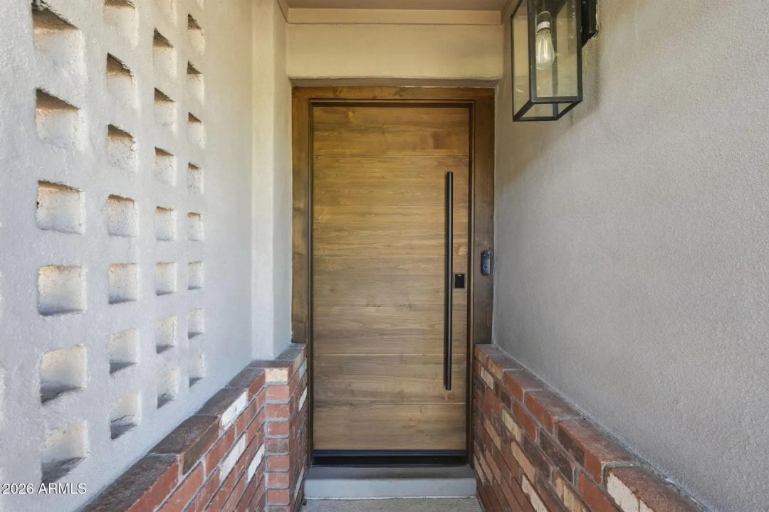 Real Estate Picture 3