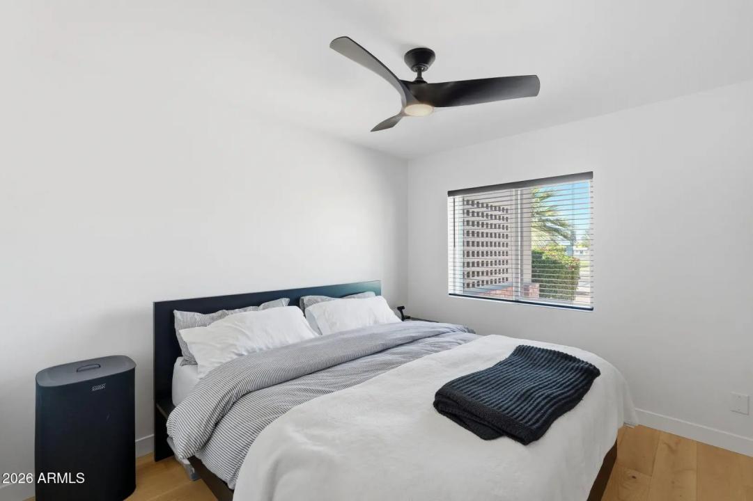 Real Estate Picture 22