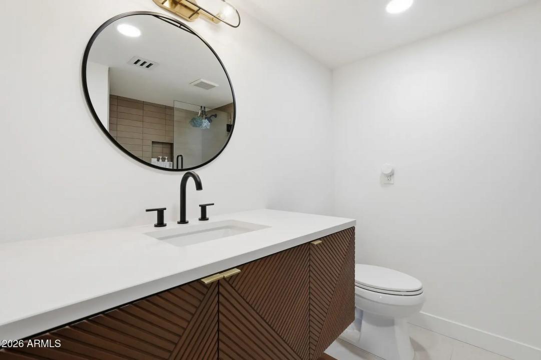 Real Estate Picture 23