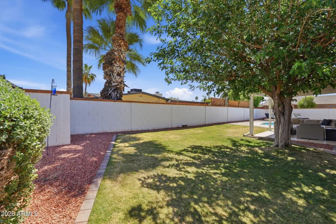 Real Estate Picture 30