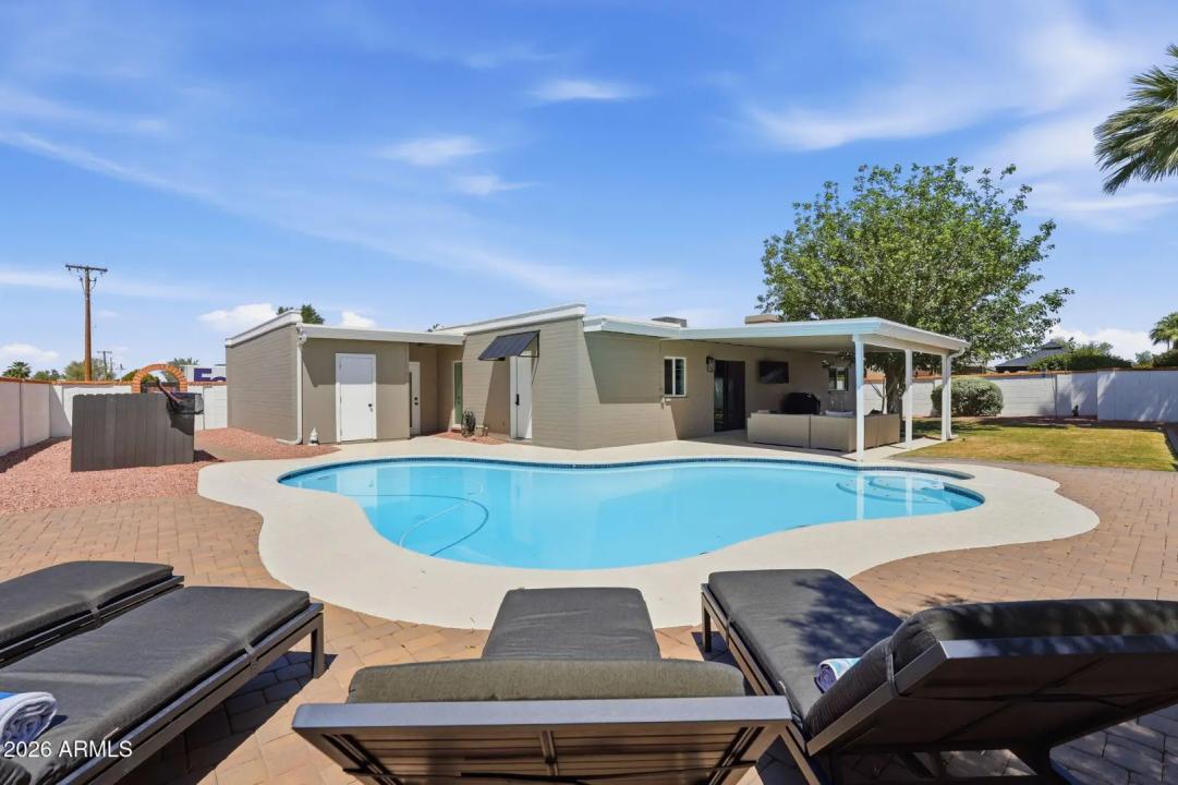 Real Estate Picture 28