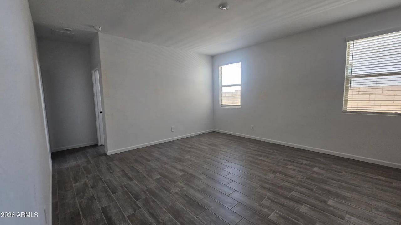 Real Estate Picture 9
