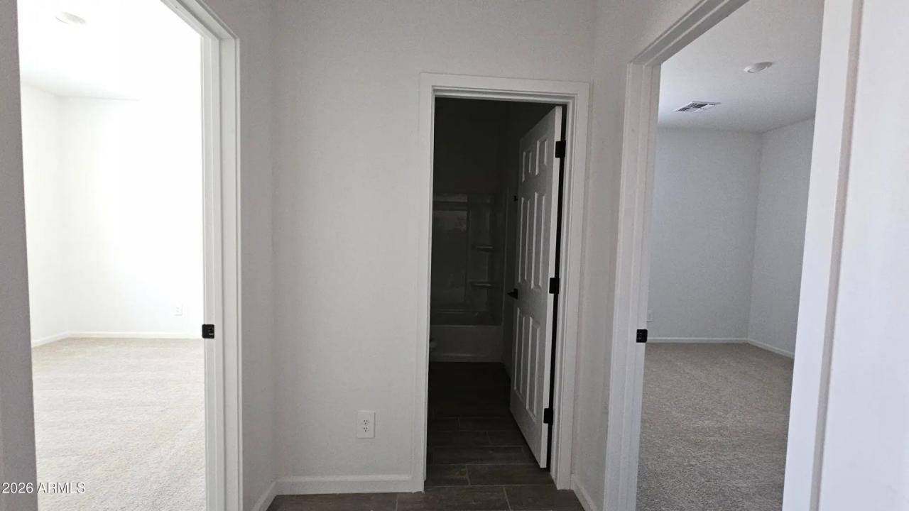 Real Estate Picture 11