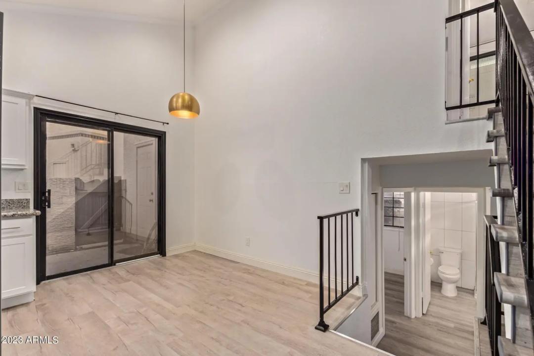 Real Estate Picture 5