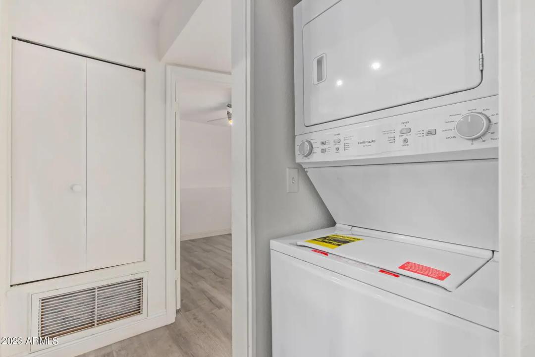 Real Estate Picture 14