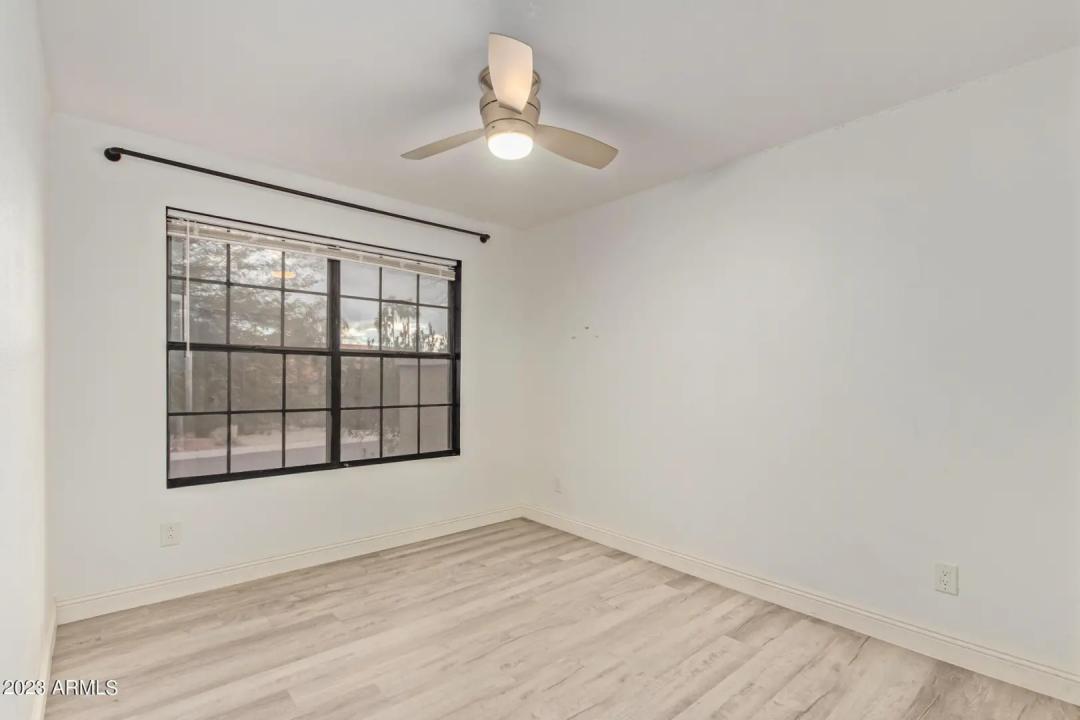 Real Estate Picture 18