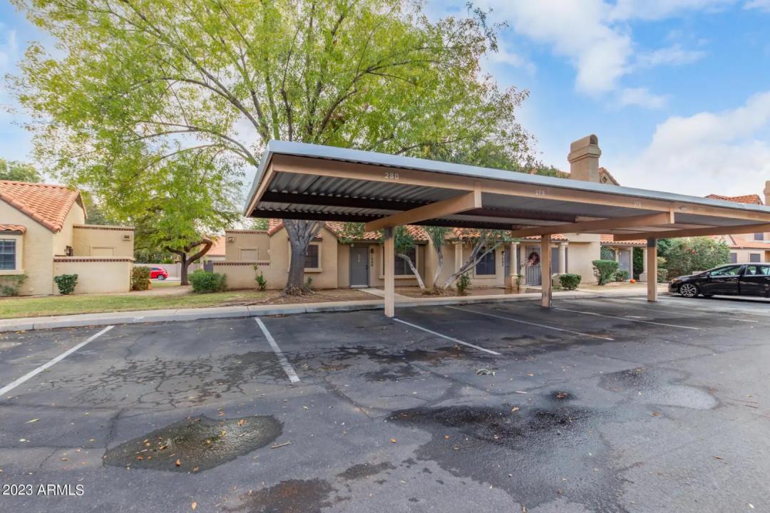 Real Estate Picture 22