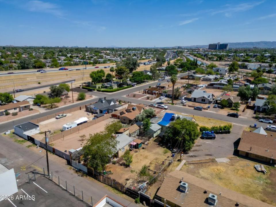 Real Estate Picture 13