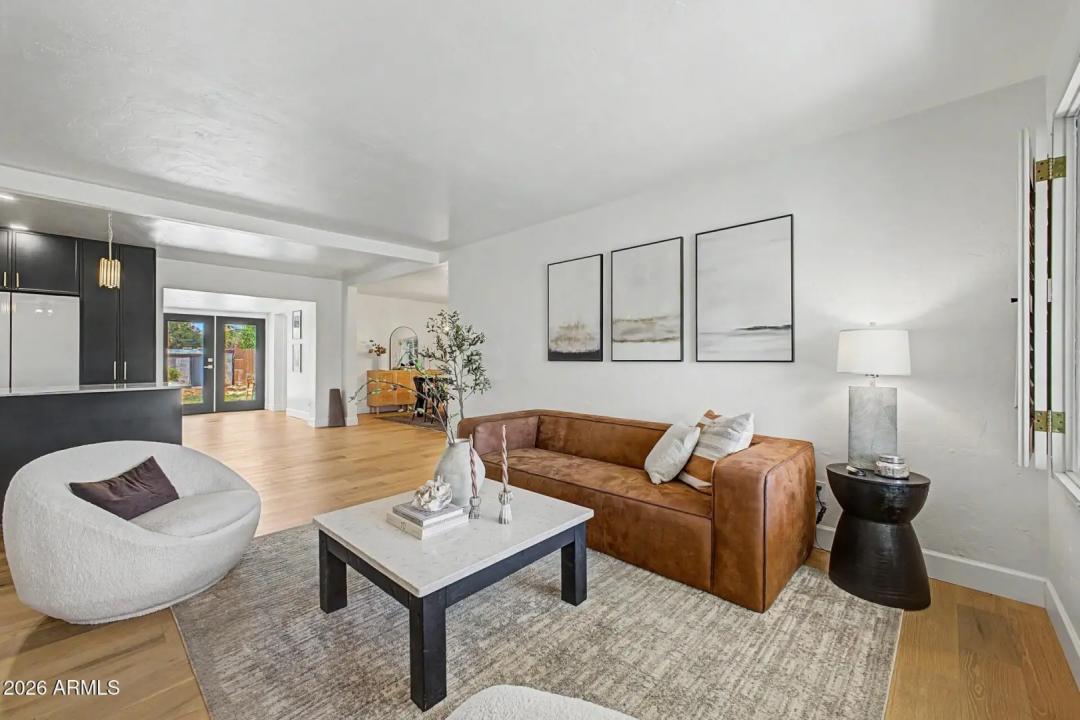 Real Estate Picture 9