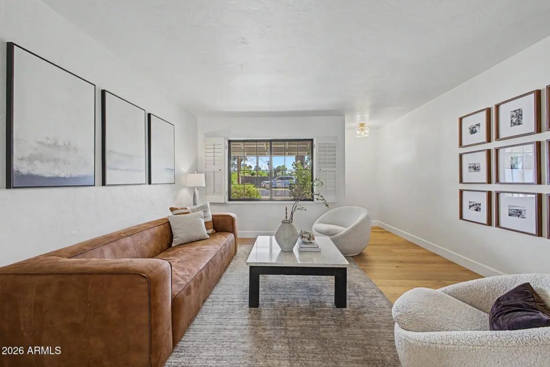 Real Estate Picture 10