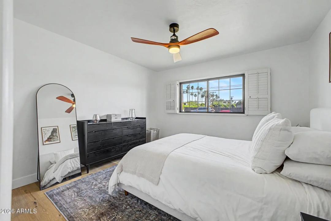 Real Estate Picture 27