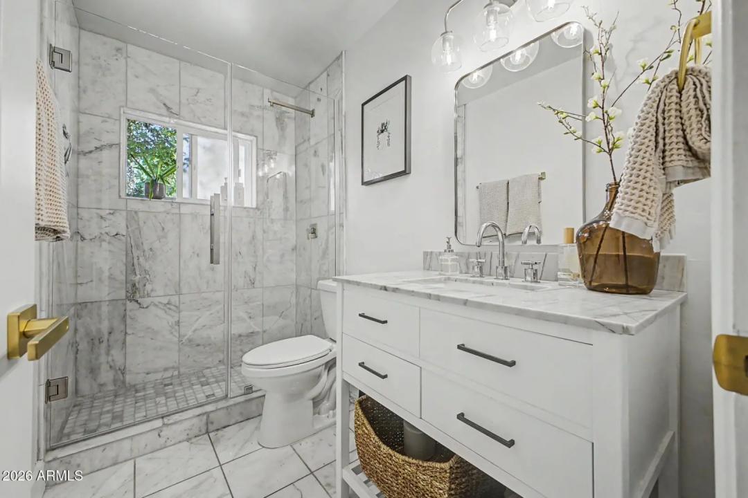 Real Estate Picture 30