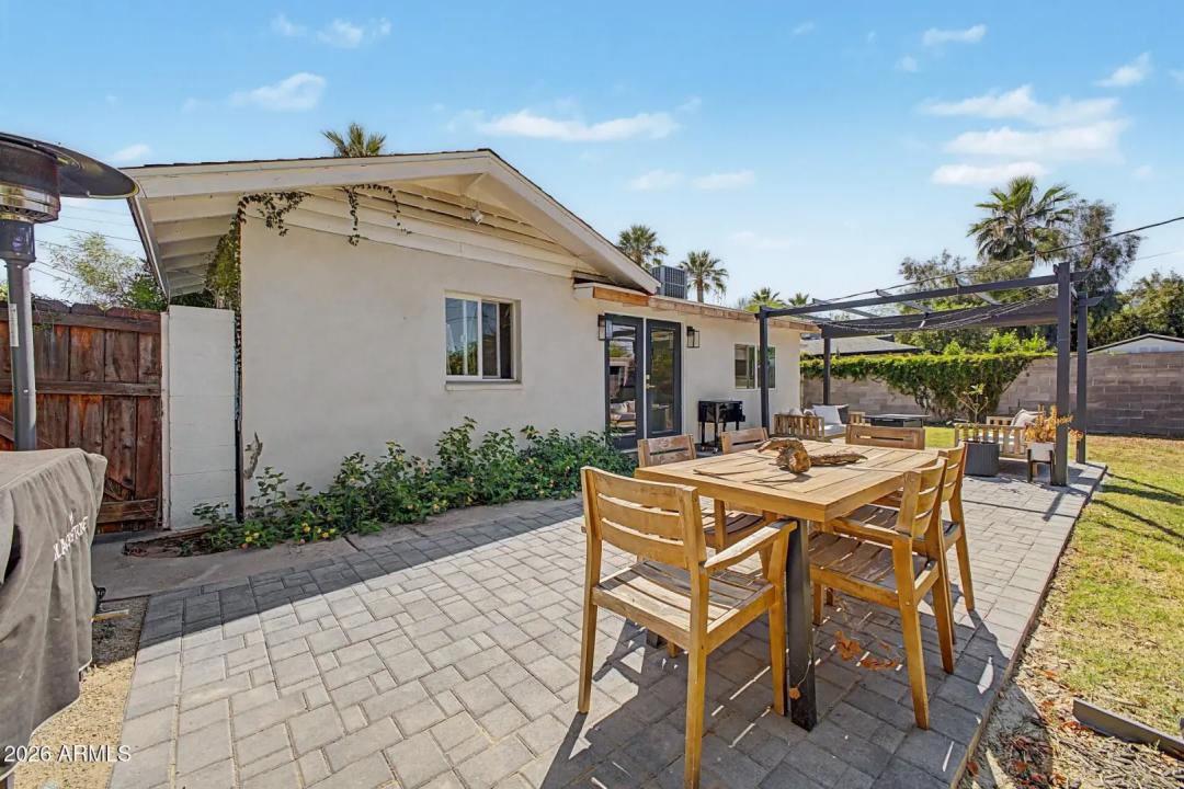 Real Estate Picture 32