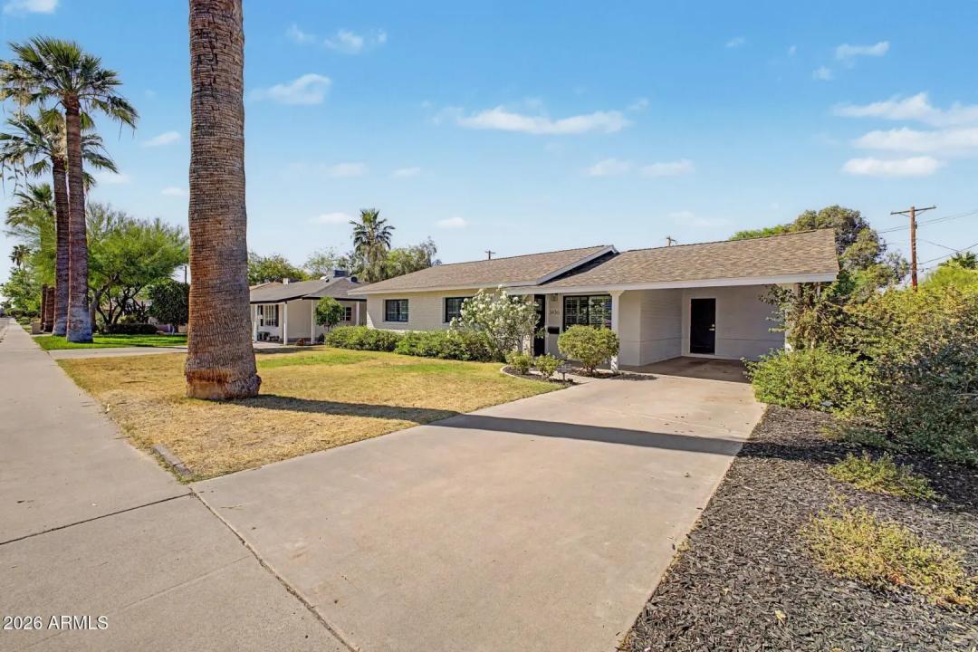 Real Estate Picture 5