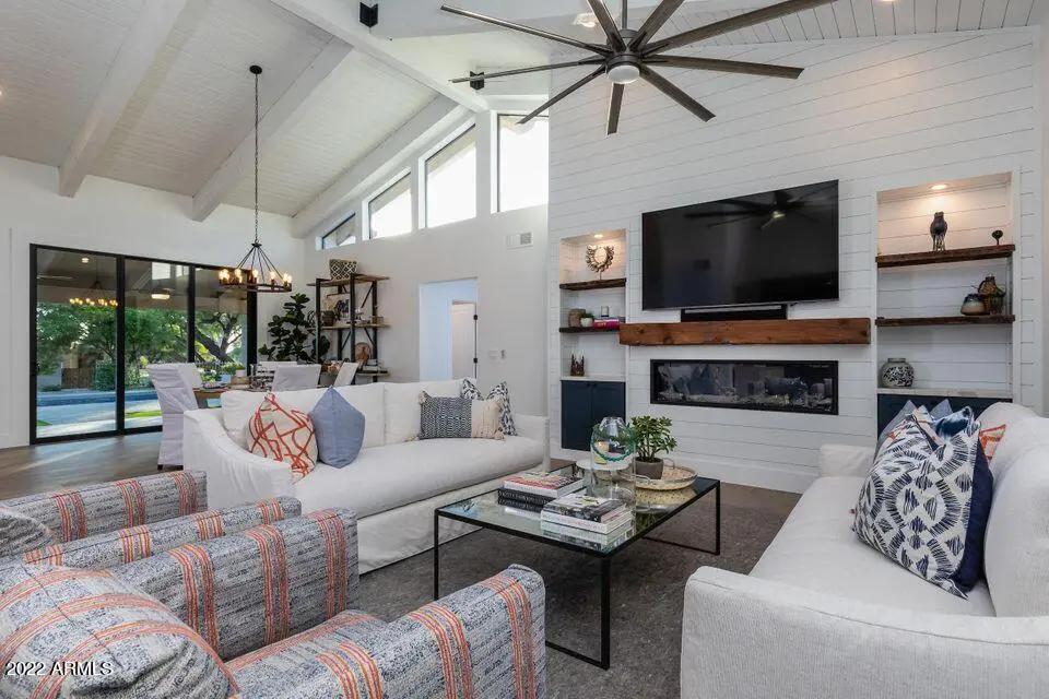 Real Estate Picture 2