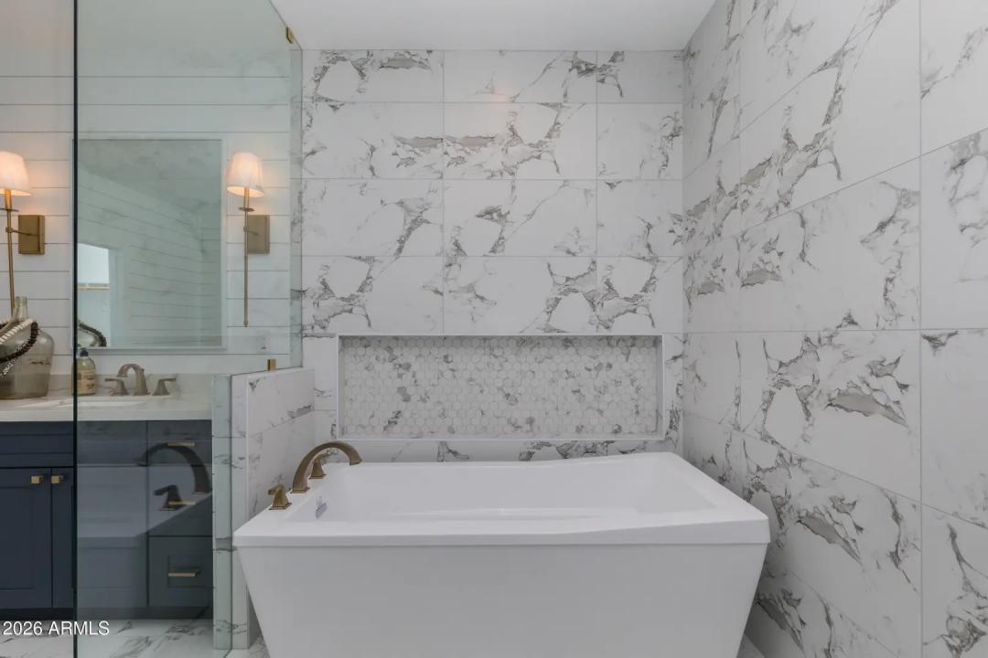 Real Estate Picture 22