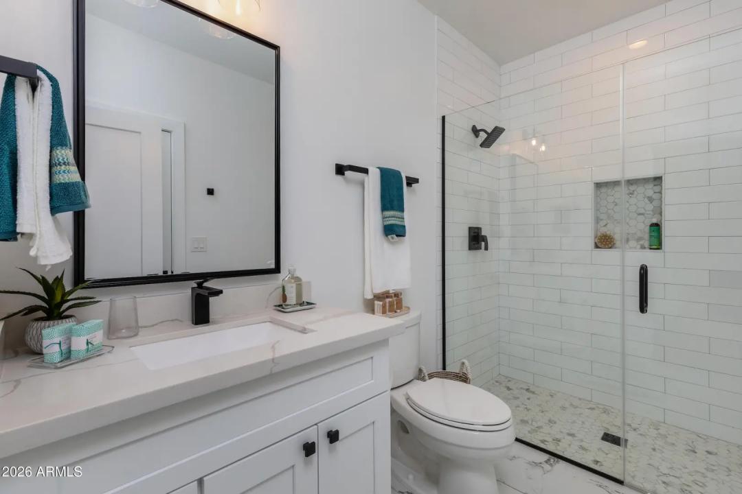 Real Estate Picture 24