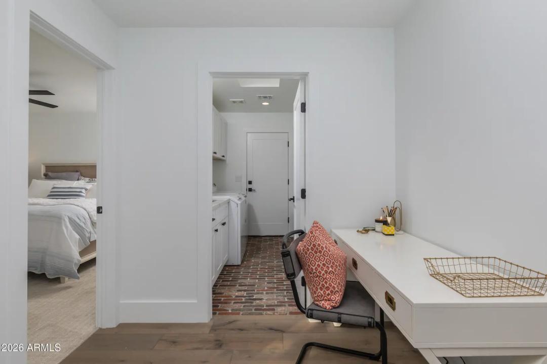 Real Estate Picture 25