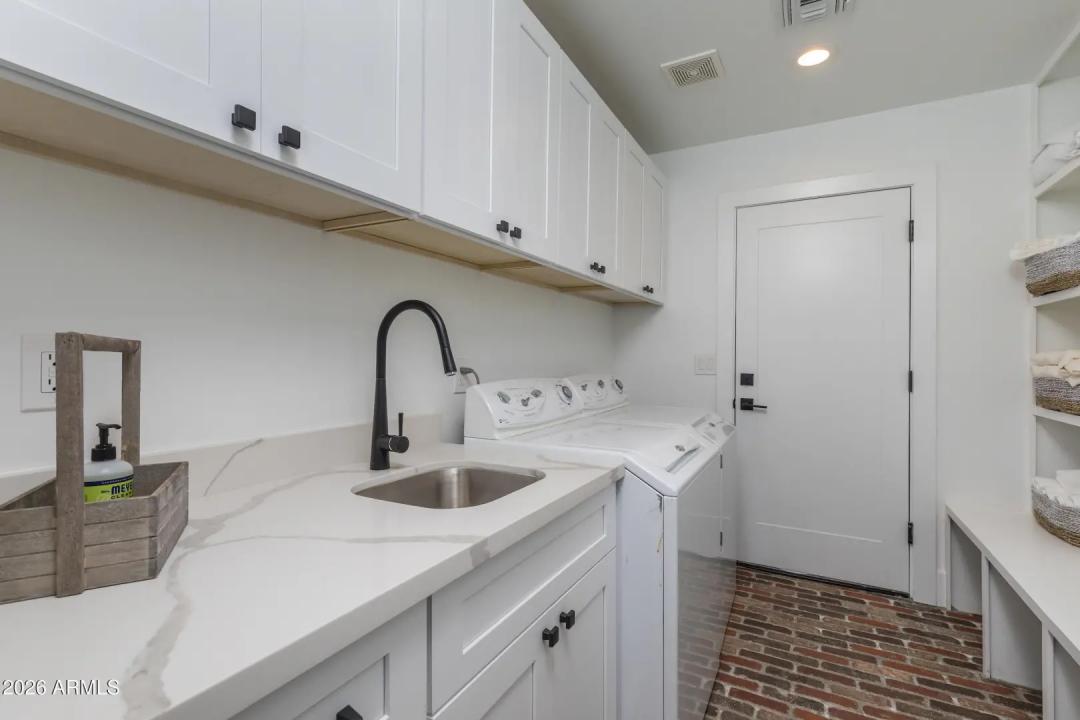 Real Estate Picture 29