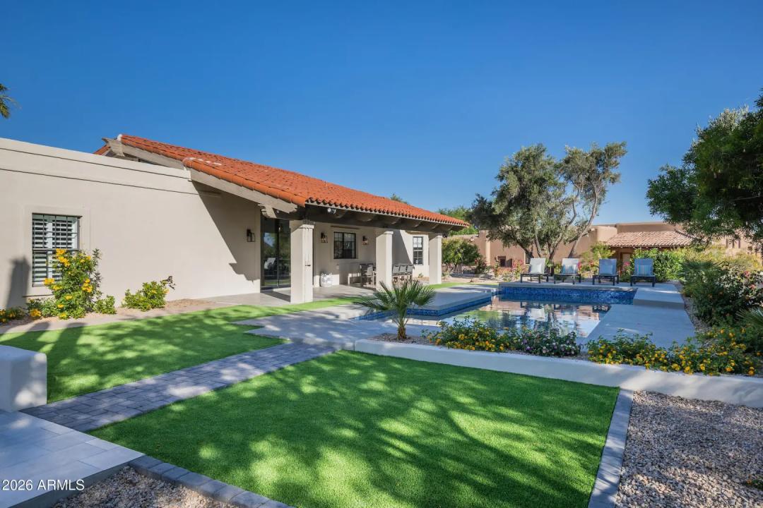 Real Estate Picture 37